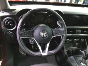 Alfa Romeo Stelvio 4